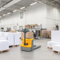 EJE M15 G 115 670 - LÍTIO - Transpaleteira Elétrica Seminova | FN989317