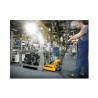 Paleteira Manual Jungheinrich para transportar até 2.2t de mercadorias. Compra online.