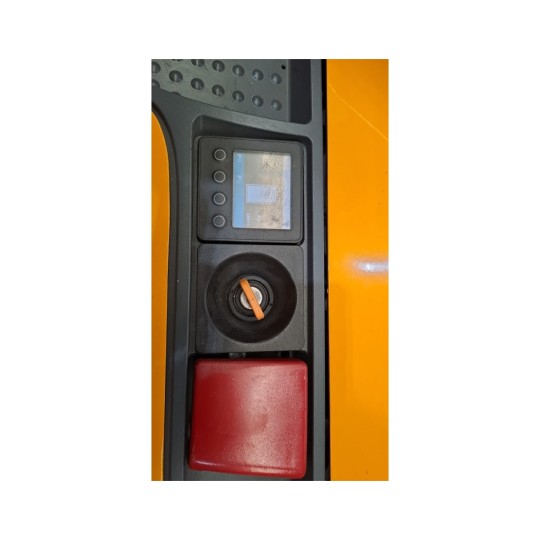 EJC 216 115 420 DZ - Empilhadeira Patolada Seminova | 90490090