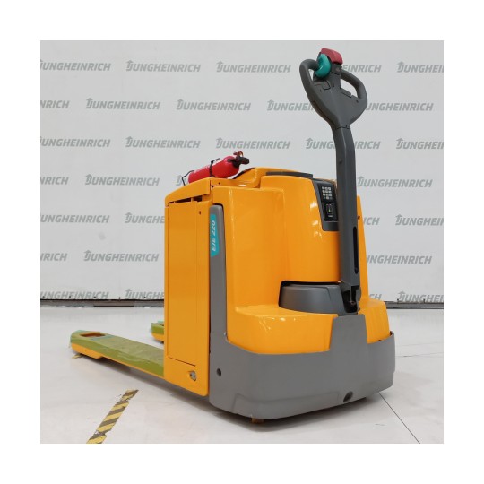 EJE 120 G 115 670 - Transpaleteira Elétrica Seminova | 98132646