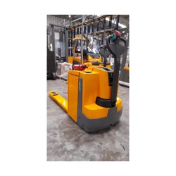 Transpaleteira Elétrica c/ capacidade de carga até 2t