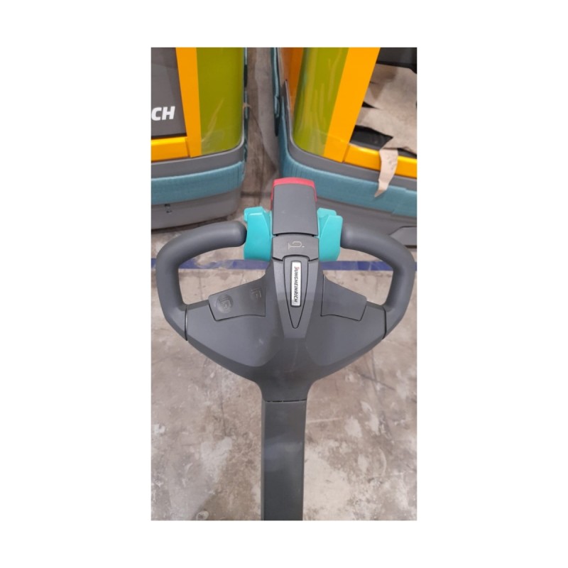 Transpaleteira Elétrica c/ capacidade de carga até 2t