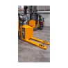 Transpaleteira Elétrica c/ capacidade de carga até 2t
